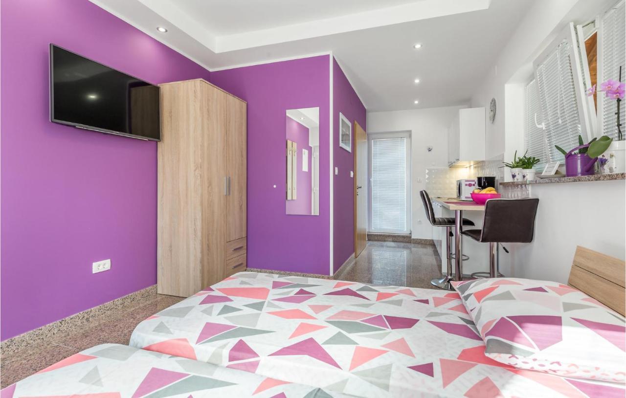 Nice Apartment In Rukavac With Kitchen Buitenkant foto