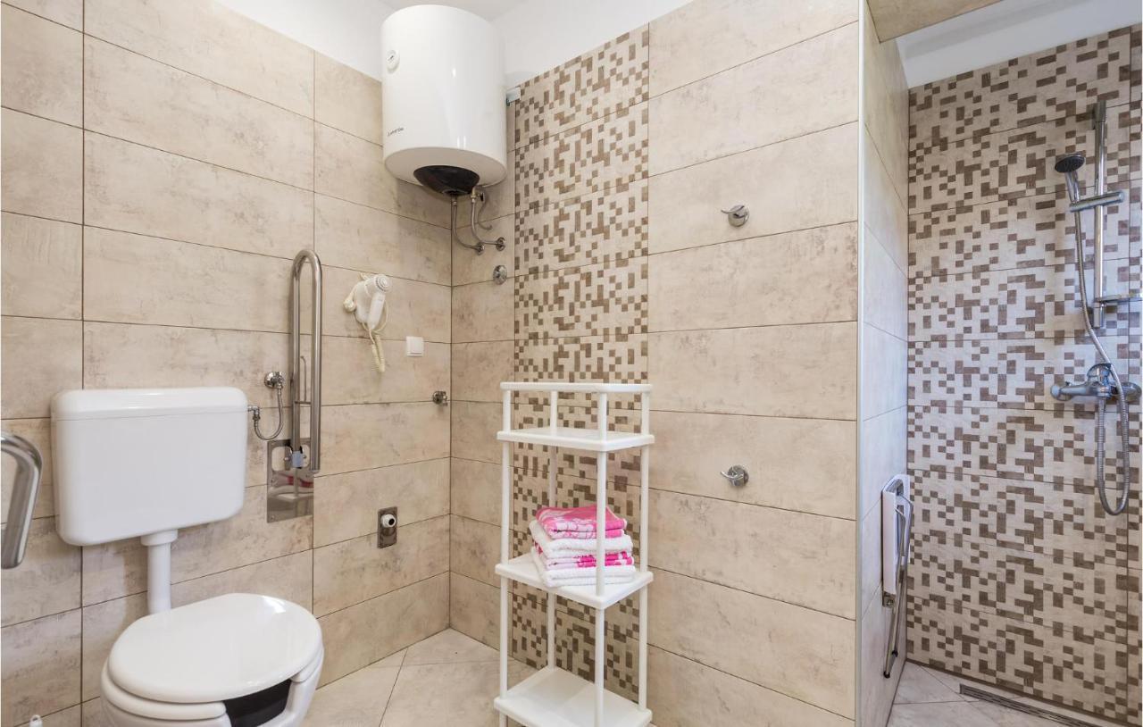 Nice Apartment In Rukavac With Kitchen Buitenkant foto