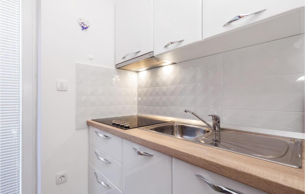 Nice Apartment In Rukavac With Kitchen Buitenkant foto
